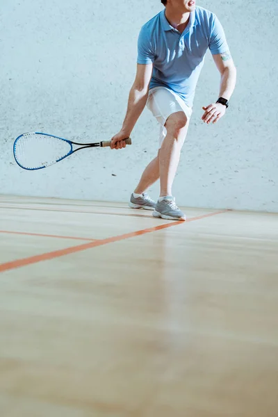 Vista Parziale Dello Sportivo Polo Blu Che Gioca Squash — Foto Stock