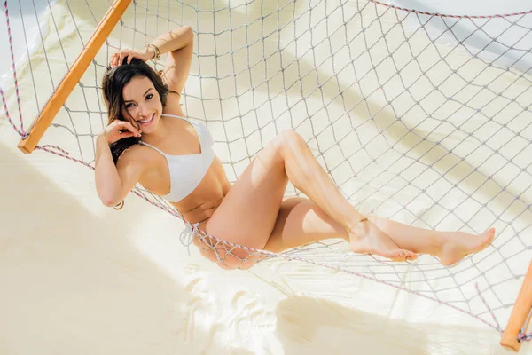 Beautiful Sexy Girl Bikini Looking Camera Smiling While Lying Hammock — Stock Photo, Image