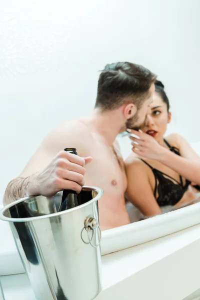 Selective Focus Bearded Man Holding Bottle Champagne Sexy Woman Bathtub — Stock Photo, Image