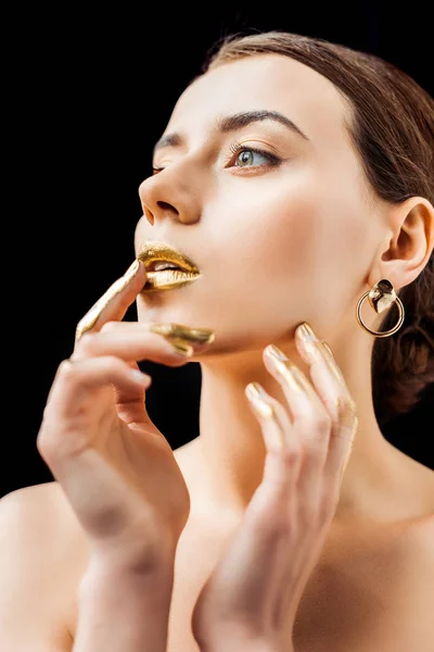 Jovem Mulher Nua Com Maquiagem Dourada Tinta Dourada Dedos Tocando — Fotografia de Stock