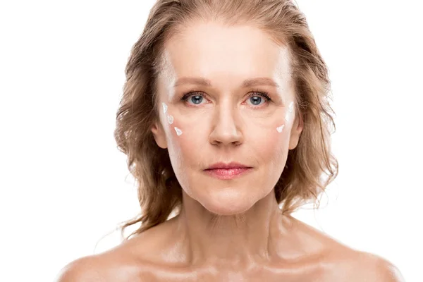 Mature Woman Cosmetic Cream Face Looking Camera Isolated White — Stock Photo, Image