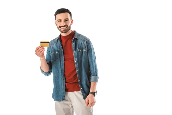 Sonriente Hombre Sosteniendo Tarjeta Crédito Mientras Mira Cámara Aislada Blanco —  Fotos de Stock