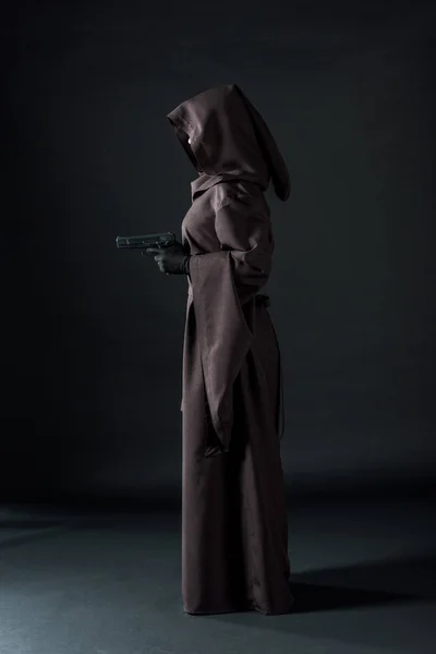 Side View Woman Death Costume Holding Gun Black — Stock Photo, Image