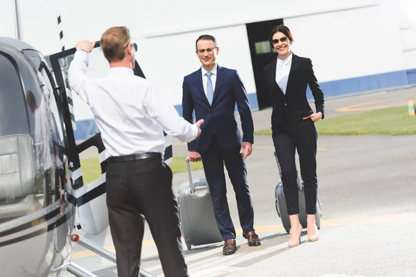 Business Partners Luggage Pilot Helicopter — Stock Photo, Image