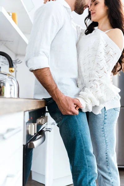 Cropped View Man Woman Gently Holding Hands Kitchen — Stock Photo, Image