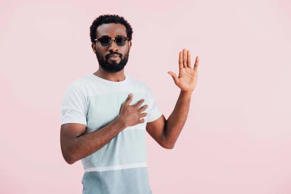Young African American Man Sunglasses Gesturing Isolated Pink — Stockfoto