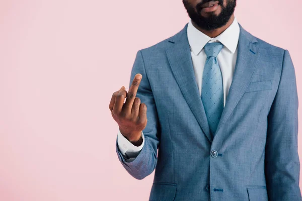 Vista Recortada Del Hombre Negocios Afroamericano Traje Corbata Mostrando Dedo — Foto de Stock