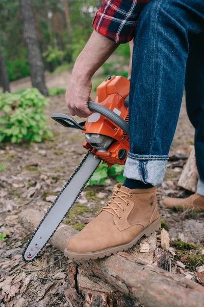 Cropped View Lumberjack Boots Cutting Tree Trunk Chainsaw Forest — Stock Photo, Image