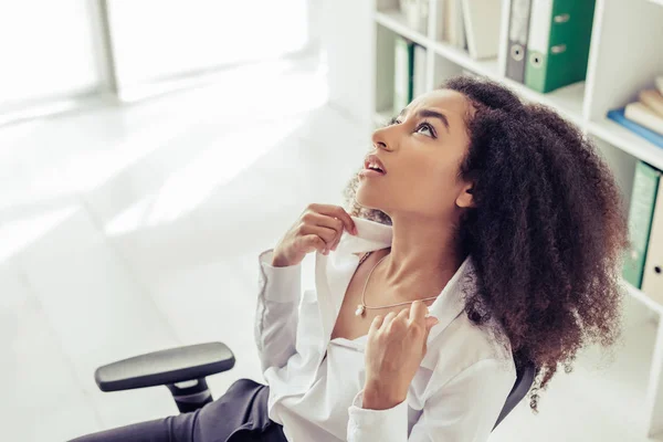 Exhausted African American Businesswoman Looking While Suffering Summer Heat Office — Stock Photo, Image