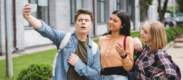 Panoramic Shot Happy Teenagers Taking Selfie Smiling — Stock Photo, Image