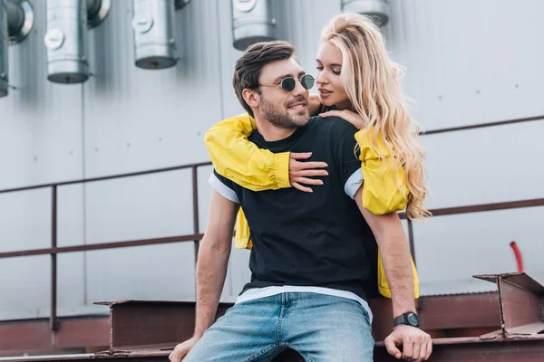 Beautiful Blonde Woman Hugging Handsome Man Glasses — Stock Photo, Image