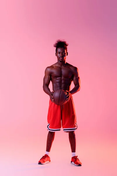 Confident African American Basketball Player Muscular Torso Looking Camera Pink — Stock Photo, Image