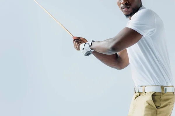 Afrikalı Amerikan Sporcu Gri Üzerinde Izole Golf Oynamak Kısmi Görünümü — Stok fotoğraf