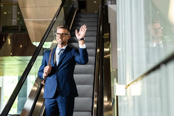 Handsome Businessman Suit Glasses Waving Hotel — Stock Photo, Image