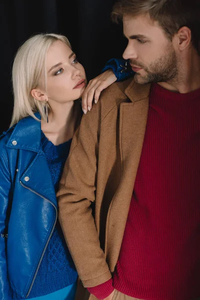 Blonde Girl Bearded Man Autumn Outfits Looking Each Other Black — Stock Photo, Image