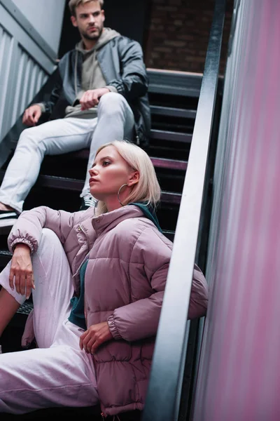 Stylish Young Man Woman Casual Autumn Outfits Stairs — Stock Photo, Image