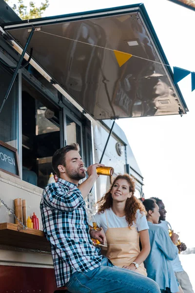 Selective Focus Man Drinking Beer Multicultural People Food Truck — Stock Photo, Image