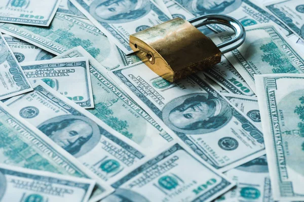 Selective Focus Metallic Padlock Dollar Banknotes — Stock Photo, Image