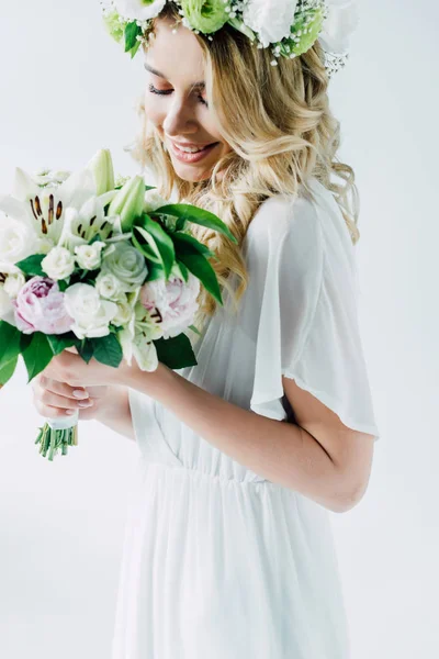 Attractive Bride Wedding Dress Wreath Holding Bouquet Isolated White — Stock Photo, Image