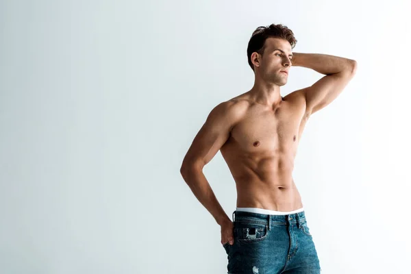 Hombre Guapo Jeans Pie Con Mano Bolsillo Blanco — Foto de Stock