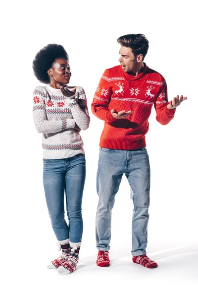 Beautiful Multiethnic Couple Sweaters Quarreling Isolated White — Stock Photo, Image