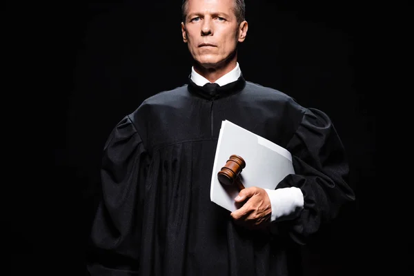 Judge Judicial Robe Holding Gavel Papers Isolated Black — Stock Photo, Image