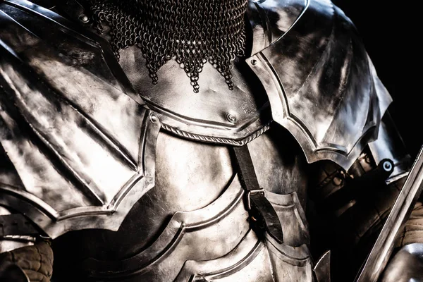 Ausgeschnittene Ansicht Eines Ritters Rüstung Isoliert Auf Schwarz — Stockfoto