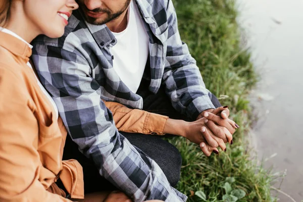 Cropped View Man Holding Hand Girlfriend While Spending Time Lake — Stock Photo, Image