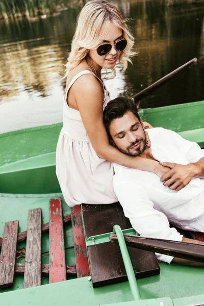 Attractive Woman Sunglasses Hugging Boyfriend While Sitting Boat Lake — Stock Photo, Image