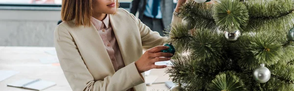 Panoramic Shot Businesswoman Standing Decorated Christmas Tree Office — Stock Photo, Image