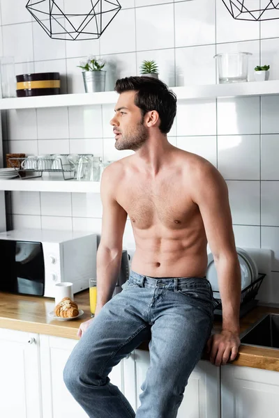 Handsome Shirtless Man Sitting Kitchen Breakfast — Stock Photo, Image