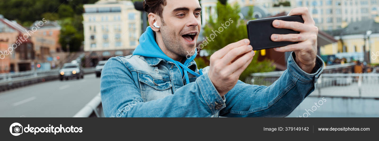 Take Picture Phone Images Royalty Free Stock Take Picture Phone Photos Pictures Depositphotos