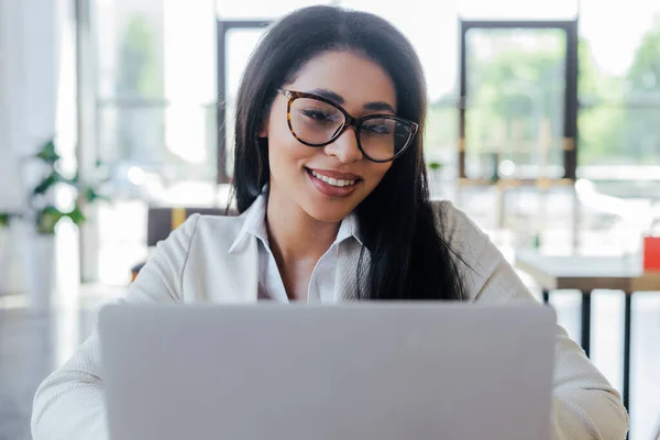 Selective Focus Cheerful Businesswoman Glasses Using Laptop — Stock Photo, Image