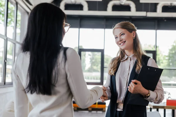 Selective Focus Happy Businesswoman Shaking Hands Coworker Office — Stock Photo, Image
