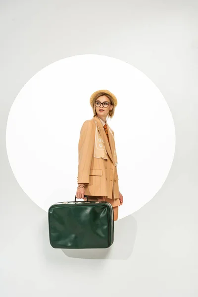 Beautiful Stylish Girl Holding Green Travel Bag Circle White Background — Stock Photo, Image