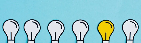 Flat Lay Paper Light Bulbs Blue Background Business Concept — Stock Photo, Image