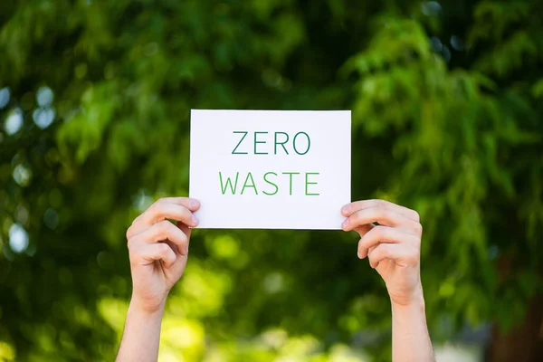 Cropped View Man Holding Card Zero Waste Lettering Outdoors Ecology — Stock Photo, Image