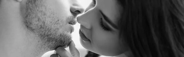 Black White Shot Sexy Couple Kissing Home Panoramic Crop — Stock Photo, Image