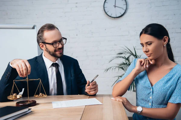 Selective Focus Lawyer Glasses Touching Scales Holding Pen Insurance Contract — Stock Photo, Image