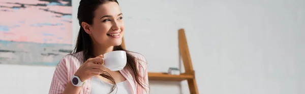 Horizontal Crop Woman Looking Away While Holding Cup Coffee — Stock Photo, Image