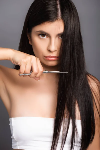 Brunette Woman Cutting Hair Isolated Black — Stock Photo, Image