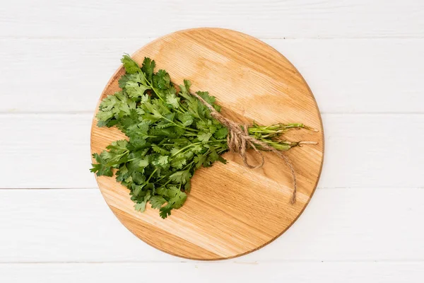Top View Parsley Chopping Board White Wooden Table — Stock Photo, Image