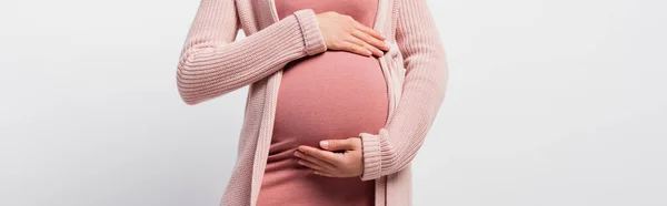Cultivo Panorámico Mujer Embarazada Tocando Vientre Aislado Blanco — Foto de Stock