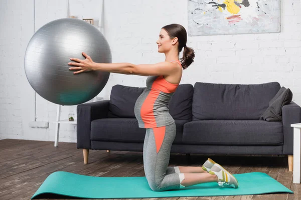 Side View Pregnant Woman Working Out Fitness Ball Living Room — Stock Photo, Image