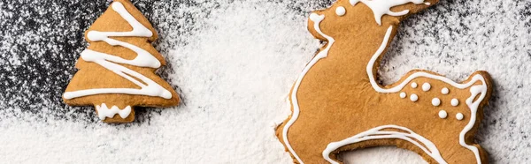 Panoramic Shot Gingerbread Cookies Decorated Sugar Powder — Stock Photo, Image