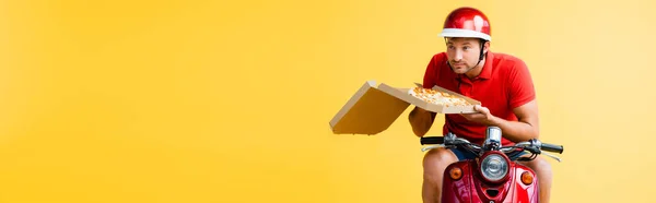 Delivery Man Helmet Riding Scooter Holding Pizza Box Yellow Banner — Stock Photo, Image