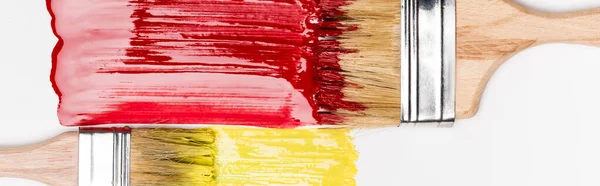 Top View Paintbrushes Colorful Red Yellow Paint Brushstrokes White Background — Stock Photo, Image