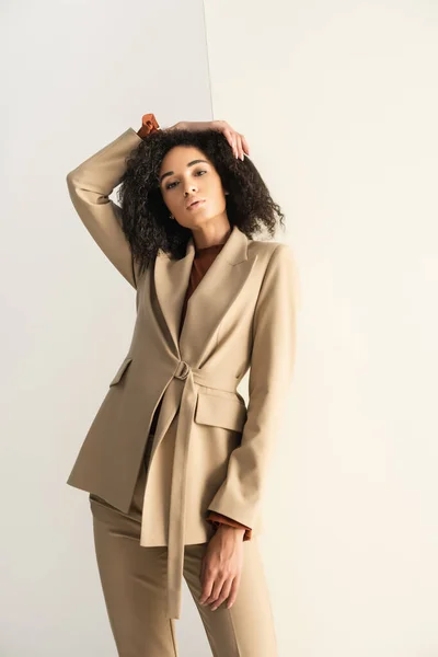 Curly African American Woman Stylish Suit Posing Looking Camera White — Stock Photo, Image