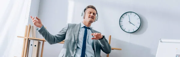 Businessman Headphones Dancing While Working Office Banner — Stock Photo, Image