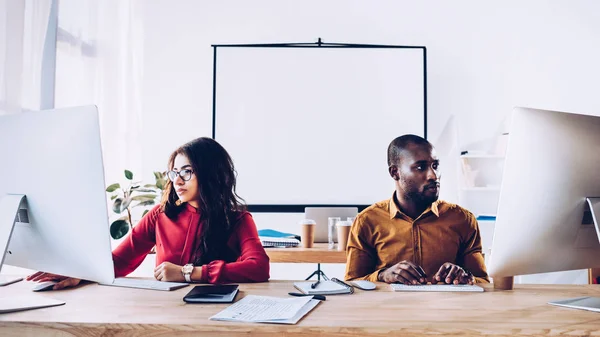 Portrait of african american business people at workplace in office — Stock Photo